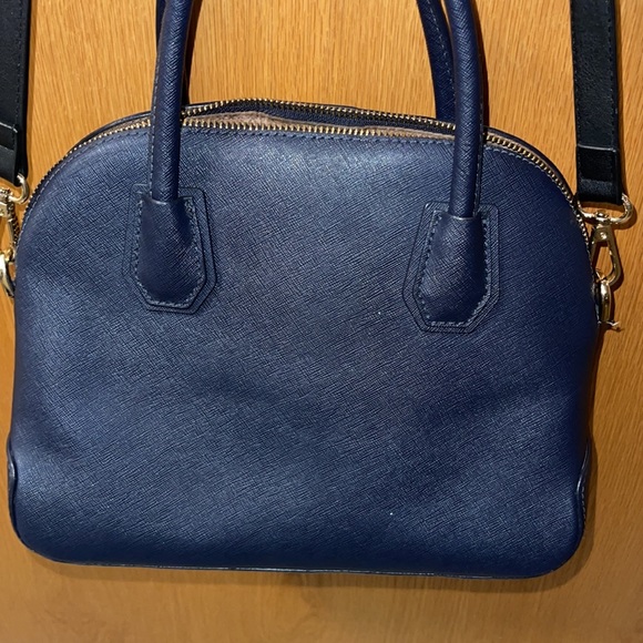 AUTHENTIC MICHEAL KORS HAND BAG👜 - Picture 3 of 6